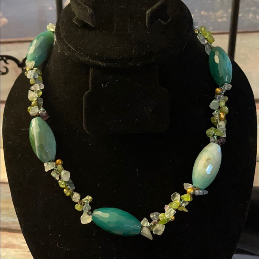 Genuine green gemstone choker necklace. Heavy.6